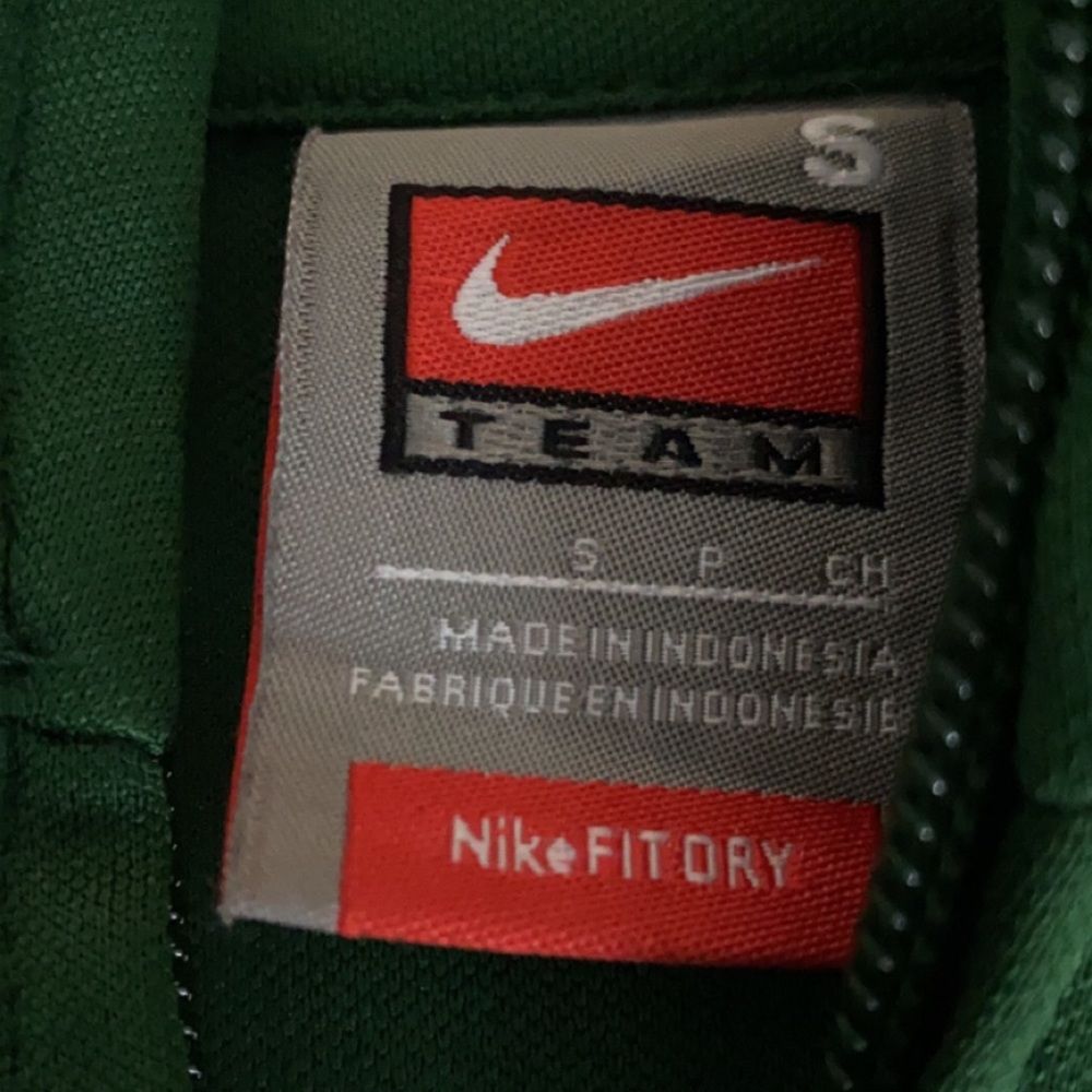 Nike jacket - Picture 2 of 3